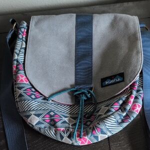 Kavu Geometric Gray and Pink Crossbody Bag